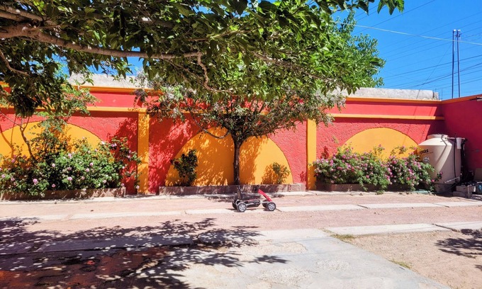 Juarez Municipality Apartment | Acogedor estudio en Cd. Juárez con WiFi, AC y estacionamiento cerrado.