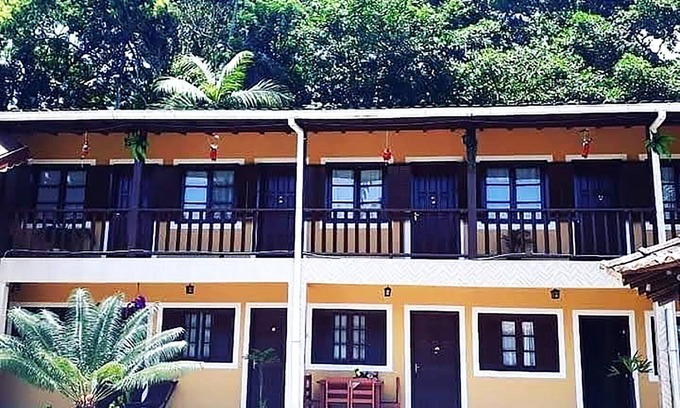 Ponte Branca Apartment | Acolhedora suíte dentro de uma pousada em Paraty