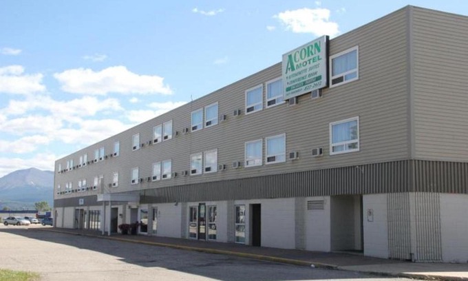 Grande Cache Hotel | Acorn Motel