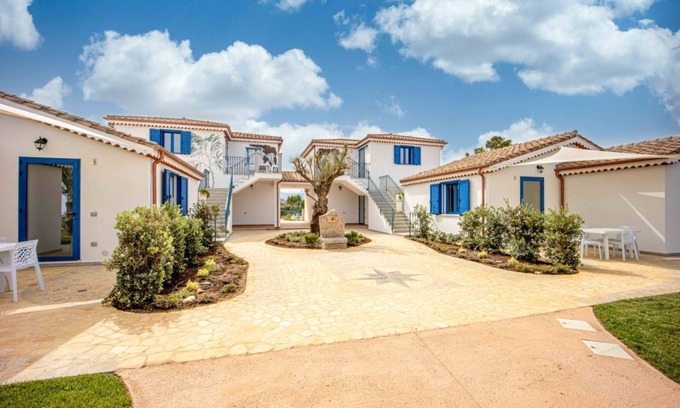 Cardedu Apartment | Acquamarina n.1 in residence with swimming pool just 50m from the sea.