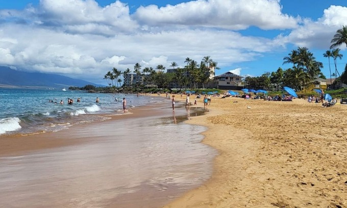 Kihei Condo | Across from Kamaole 2 Beach, concrete building, well maintained.