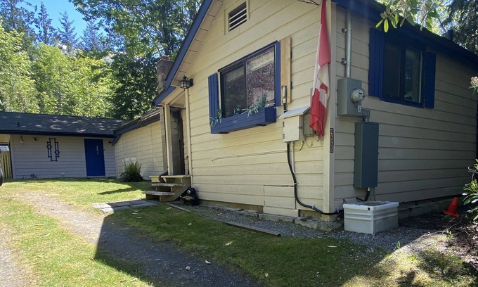 Garden Bay Cottage | Across the street from the lake