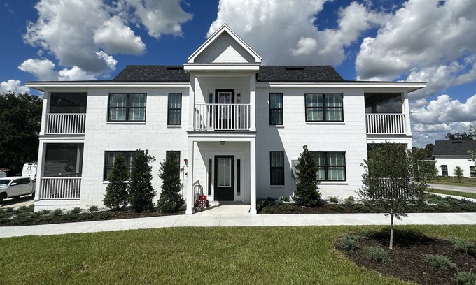 Lake Alfred Cottage | Adams Estate - Gardner #1C