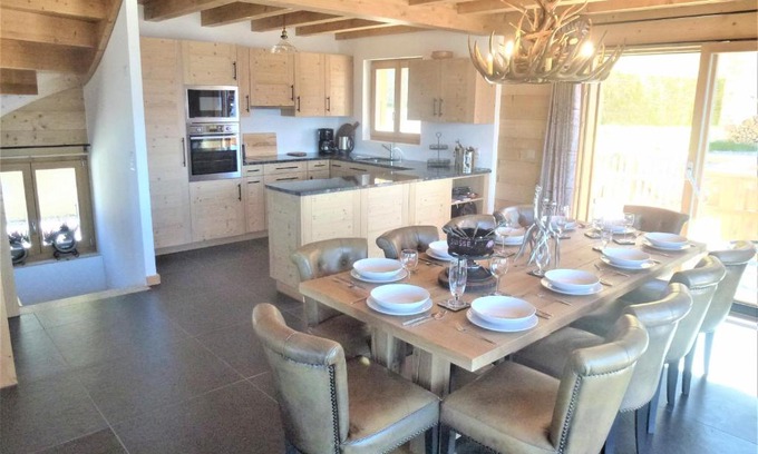 Nendaz Ski Chalet | Adele SKI IN & SKI OUT chalet 10 pers
