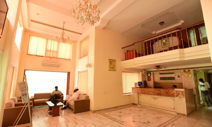 Sayajiganj Hotel | Aditi Hotel