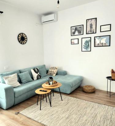 Tunari House | ADM Cozy Home - Entire private house&garden, close to Therme and Edenland