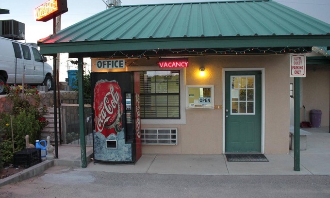 Clint Hotel | Adobe Inn Motel