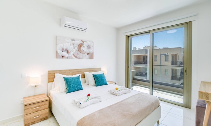 Universal Apartment | Adolina One Bedroom Apartment 202