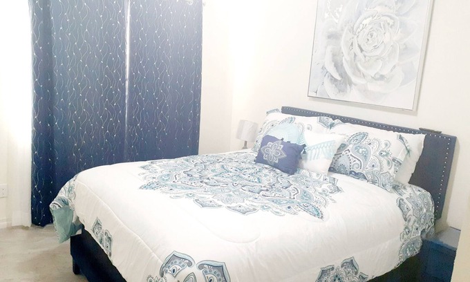 Paradise Apartment | Adorabile and cozy one bedroom place!