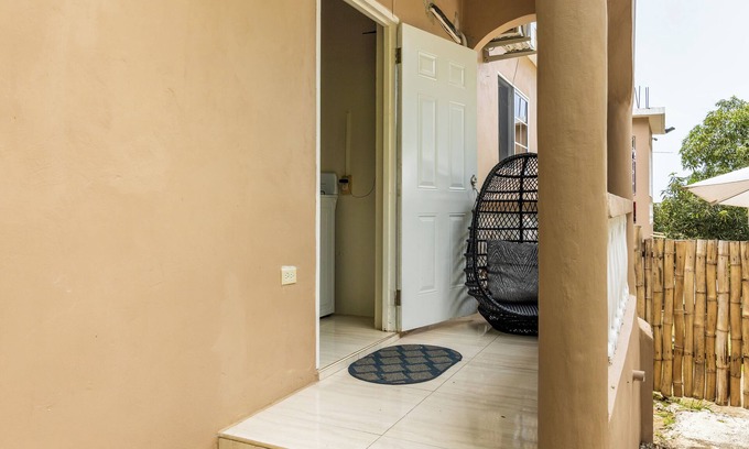 Priory Cottage | Adorable 1Bed Cottage Walk to the Beach