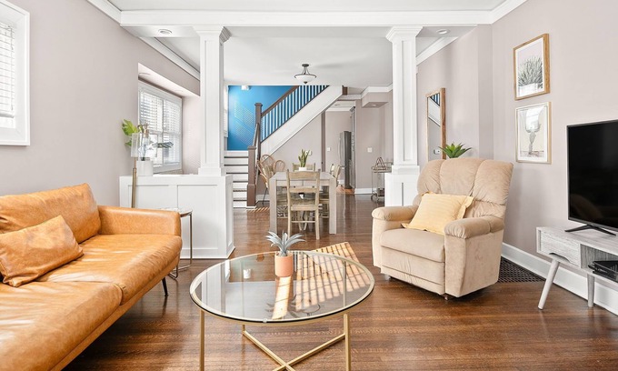 Meridian-Kessler Apartment | Adorable Broad Ripple Duplex