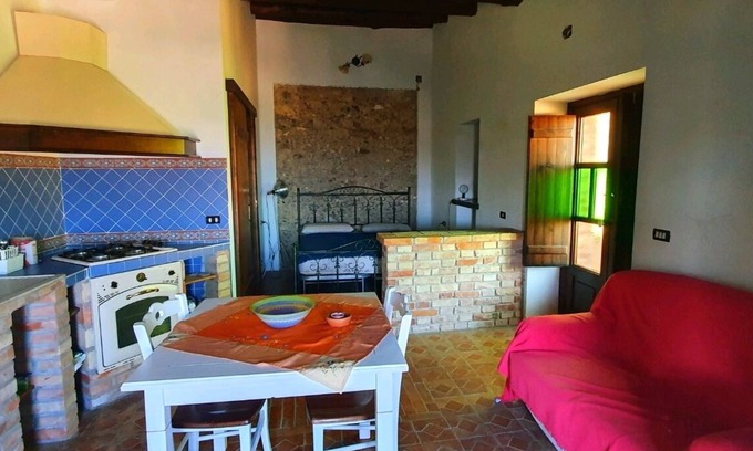 Montalto Uffugo Apartment | Adorable studio surrounded by greenery, ideal for couples