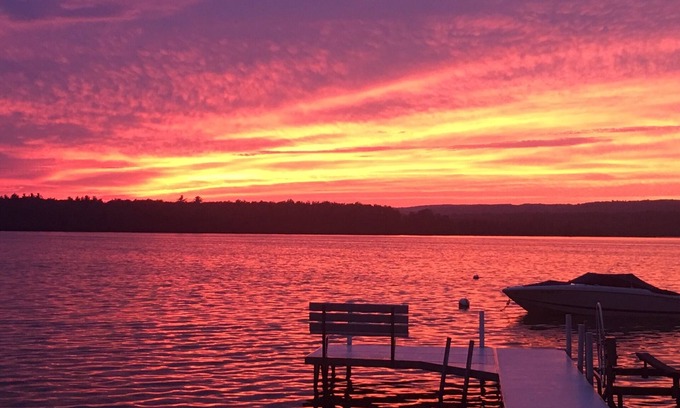 Ponshewaing House | Adorable Lakefront Cottage on Beautiful Crooked Lake