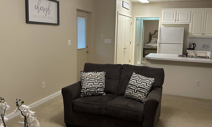 Gunter Afs Apartment | Adorable Luxury 1 Bedroom