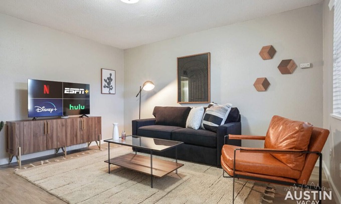 Brentwood Apartment | Adorable N Lamar Living + Pool and Comfort for All