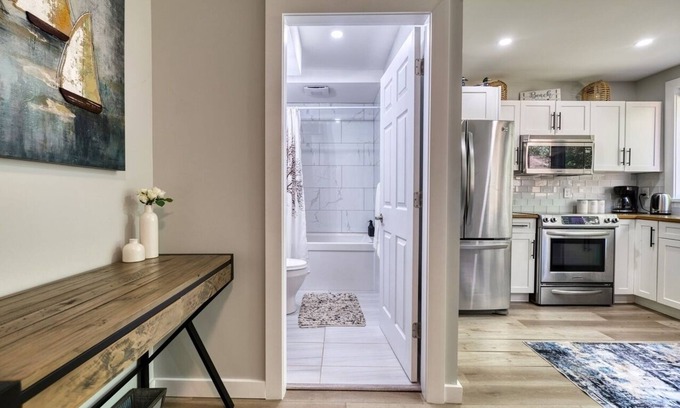 Point Roberts House | Adorable Newly Remolded A - Frame Cottage with Hot Tub