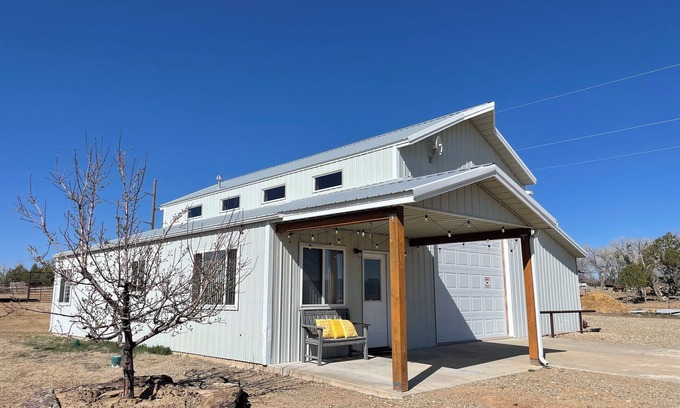 Cortez House | Adorable private bungalow on quiet horse and hay farm near Mesa Verde