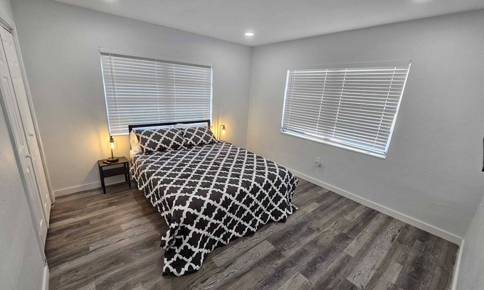 Old Seminole Heights House | Adorable Remodel House to Relax A