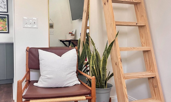 East MLK Apartment | Adorable & Restful Tiny House, East Austin/Casita Calma