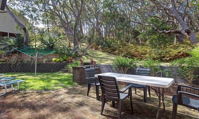 Shoal Bay Apartment | Adriana Apt -Private back yard with direct access to the National Park