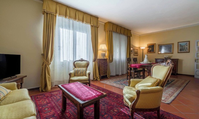 Scandicci Apartment | Adriana House Elegant and Bright