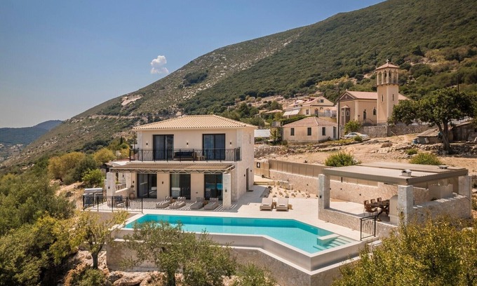 Zola Villa | Adrias Villa