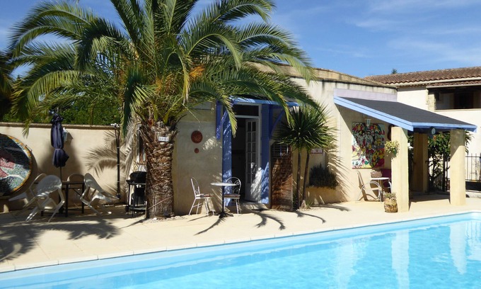 Rognonas Cottage | Adults only Apartment beside pool with Air Conditioning