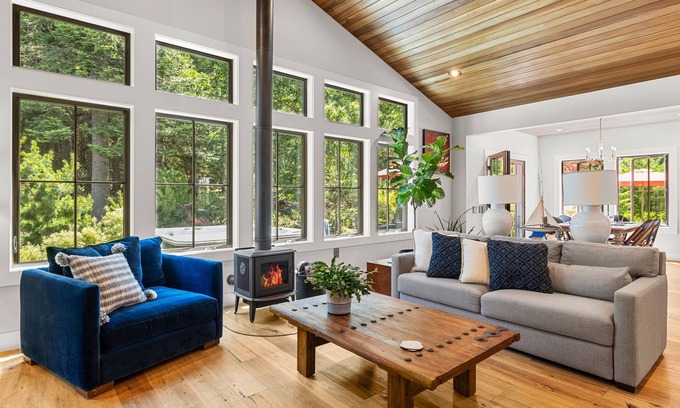Cascade Locks House | Adventure and Relaxation come together at Hummingbird!
