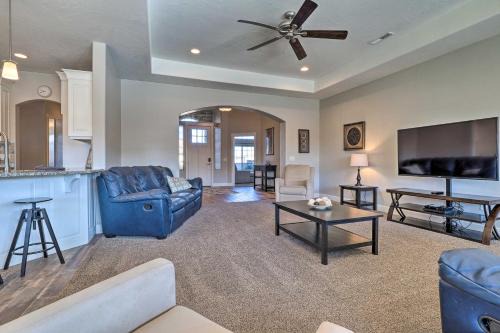 Hurricane House | Adventure Bound Home with Pickleball, Hot Tub and More