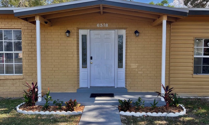 Spring Hill House | Adventure Coast 4/2, Big Yard