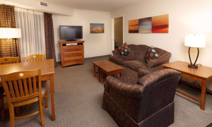 Las Colinas Resort | Adventure Trip! Minutes Walk from Thomas Jefferson Park! 3 Spaces, Pool Access!