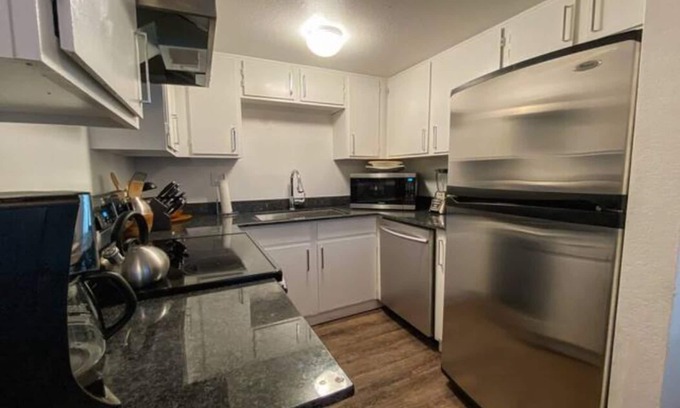Sunridge Estates Apartment | Adventurous BHC 2bd/2ba Getaway