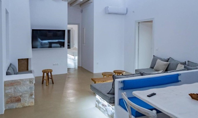 Piso Livadi Villa | Aegean Feelings - Luxury Villa Joy with Private Pool close to Piso Livadi Beach