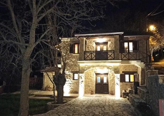 Synikia Mesi Trikalon Villa | AELIA HOME