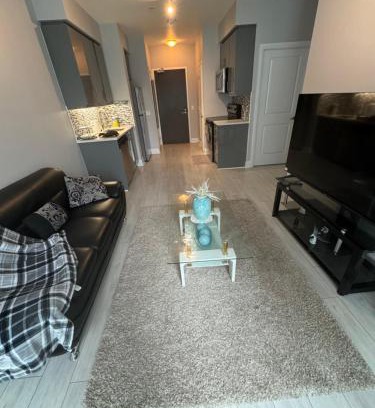 The Queensway Apartment | Aesthetic 1 bedroom Apartment