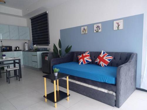 George Town Apartment | Aesthetic Urban Suite With Infinite Pool & Gym