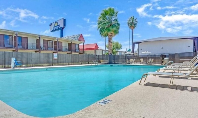 Downtown Tucson Hotel | Affordable Getaway! Free Parking, Outdoor Pool, Minutes to Tucson Museum of Art