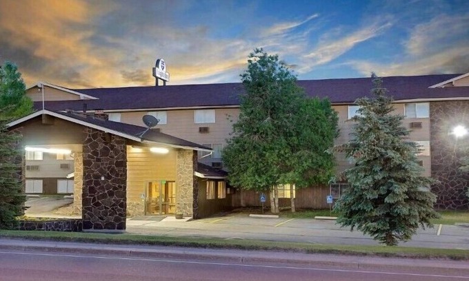 Evanston Hotel | Affordable Inns