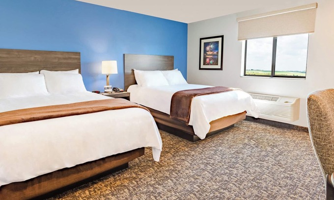 Tucson Hotel | Affordable Room with Full Kitchen for Extended Stay Comfort, Pet-Friendly