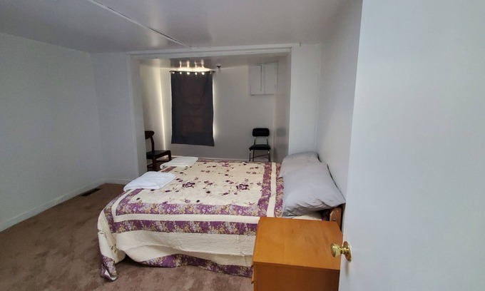 Downtown Baltimore House | Affordable Vacation home at Baltimore 1