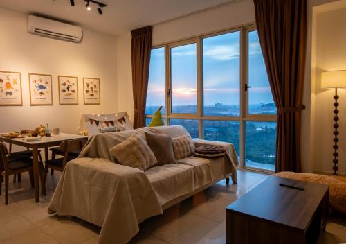 Medini Apartment | Afiniti 2BR - Giant Bear Home - Legoland 300m