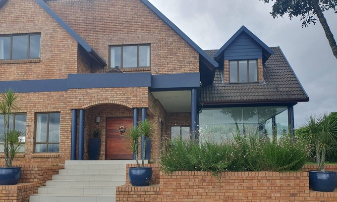 Howick House | African Gem