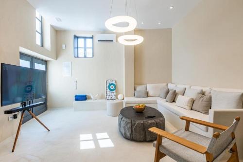 Psathi Apartment | Afroessa Cave Kimolos