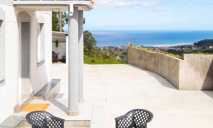 Carballo House | AG Anema house 10 guests, 2km from Razo surf beach