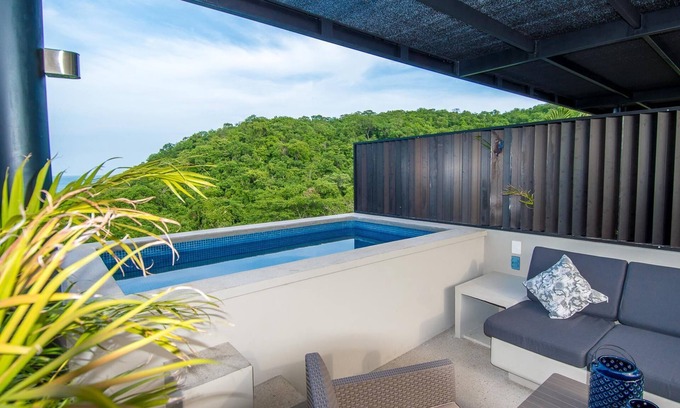 P Chahue Condo | Agaves 204