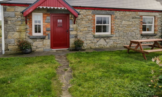 Ballycastle Cottage | AGGIE'S COTTAGE, pet friendly in Ballycastle, County Mayo