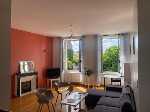 Semblancay Apartment | Agréable maison de bourg aux portes de TOURS
