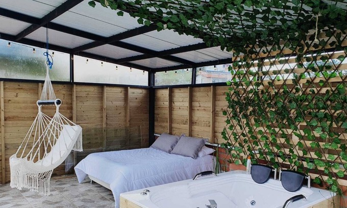 Guarne House | Agradable Vista En El Campo Con Jacuzzi E Internet
