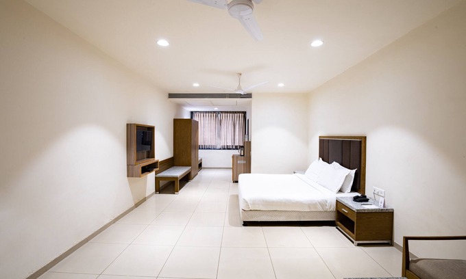 Sanand Hotel | Agrasen Foundation Managed by TGB Foods