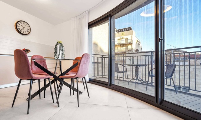 Jerusalem City Centre Condo | Agrippas St 8 - Isrentals